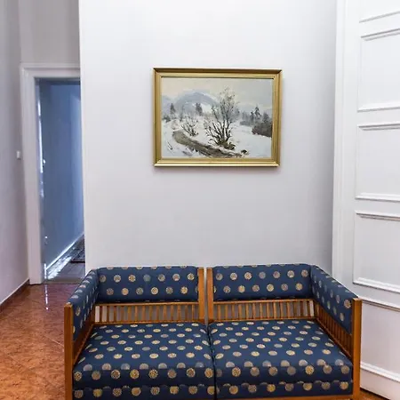 Luxury Downtown 3 Bedroom By Synagoge With Beautiful View Lejlighed Budapest