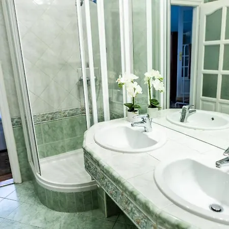 Luxury Downtown 3 Bedroom By Synagoge With Beautiful View Lejlighed *