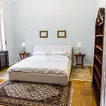 Luxury Downtown 3 Bedroom By Synagoge With Beautiful View Appartement