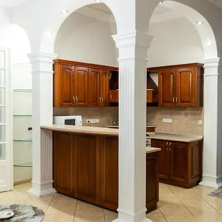 Apartment Luxury Downtown 3 Bedroom By Synagoge With Beautiful View Budapest