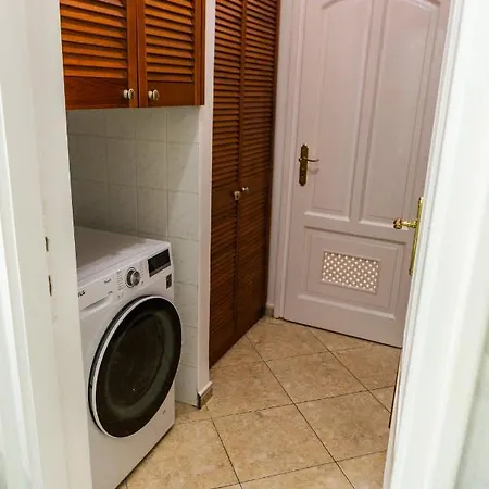 Luxury Downtown 3 Bedroom By Synagoge With Beautiful View