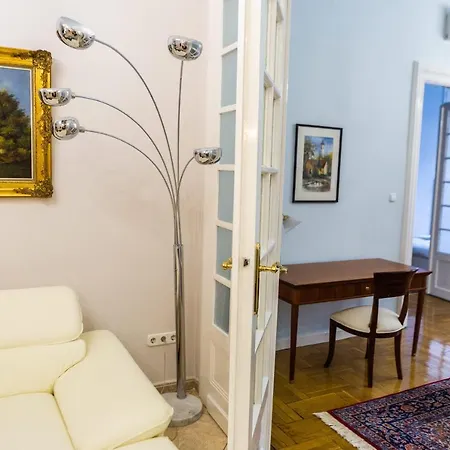 Luxury Downtown 3 Bedroom By Synagoge With Beautiful View *