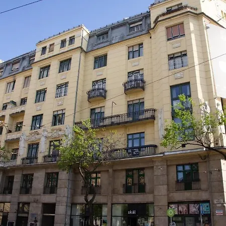 Luxury Downtown 3 Bedroom By Synagoge With Beautiful View * Boedapest