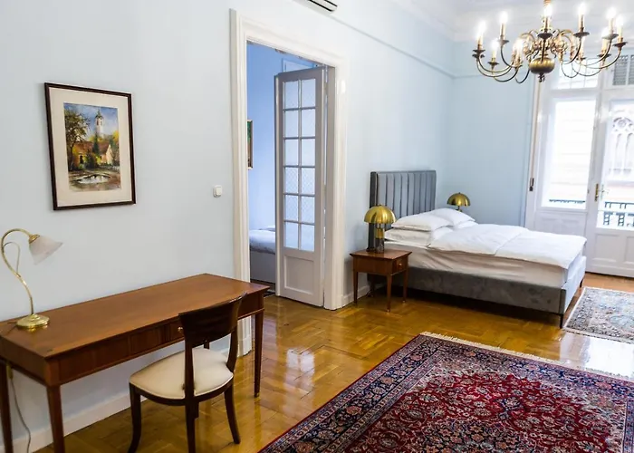 Luxury Downtown 3 Bedroom By Synagoge With Beautiful View