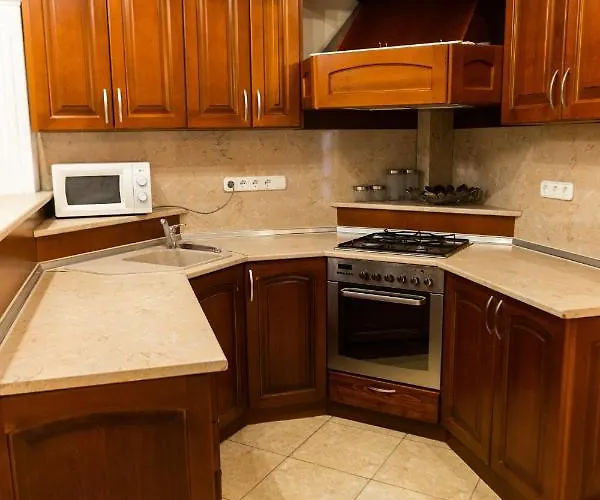 Luxury Downtown 3 Bedroom By Synagoge With Beautiful View * Budapešť