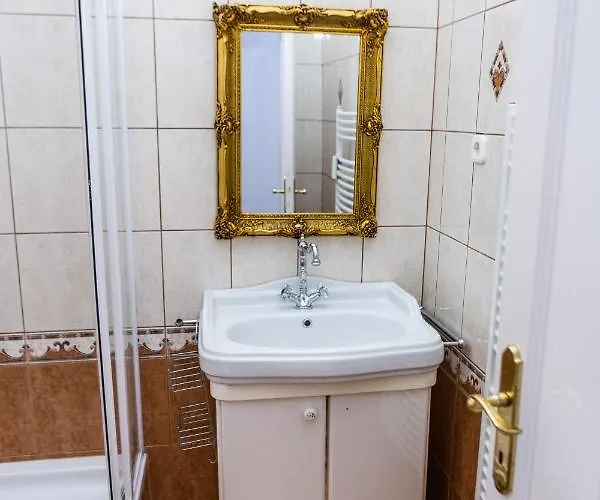 Apartmán Luxury Downtown 3 Bedroom By Synagoge With Beautiful View Budapešť