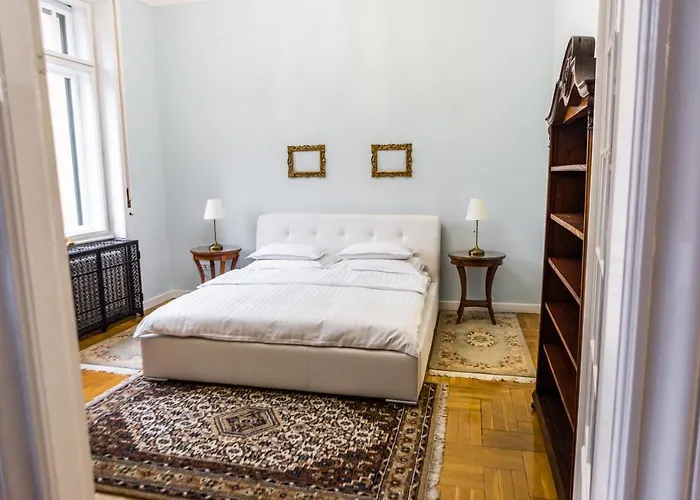 Luxury Downtown 3 Bedroom By Synagoge With Beautiful View Appartement