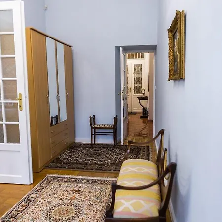 Luxury Downtown 3 Bedroom By Synagoge With Beautiful View *