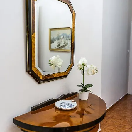 Luxury Downtown 3 Bedroom By Synagoge With Beautiful View