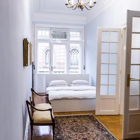 Luxury Downtown 3 Bedroom By Synagoge With Beautiful View * 布达佩斯